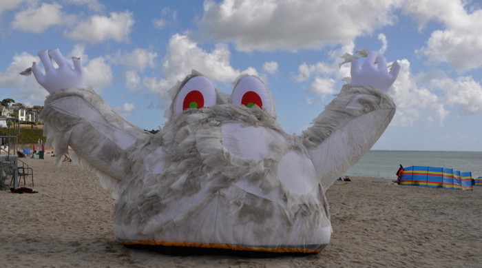 Giant wet wipe monster heading for London