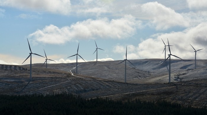 Adonis calls on ministers to reverse onshore wind block